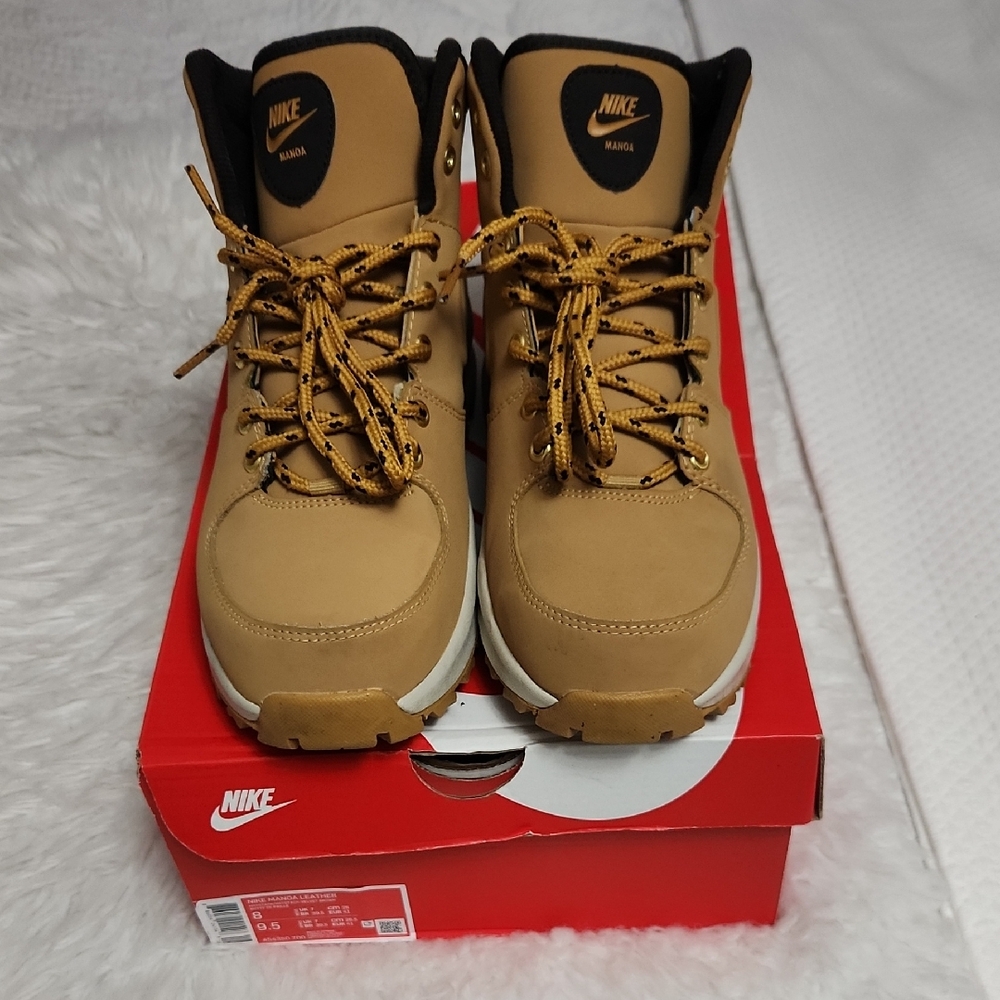 Nike Brown High-Top Boots